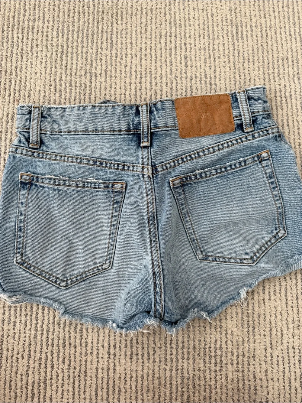 Women Zara size 0 Classic Light Blue Distressed Denim Shorts